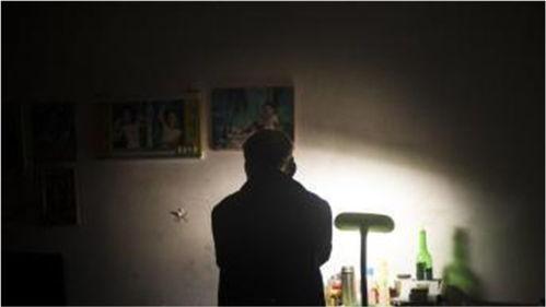 孤独的吃瓜老人,岁月静好，瓜香四溢