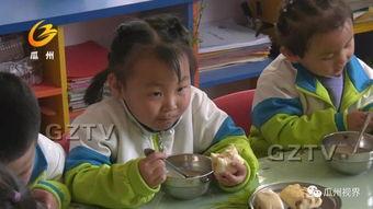 学生校长吃瓜事件,学生校长吃瓜事件引发热议