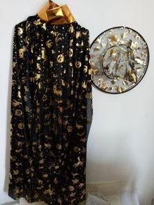 吃瓜黄色衣服女生